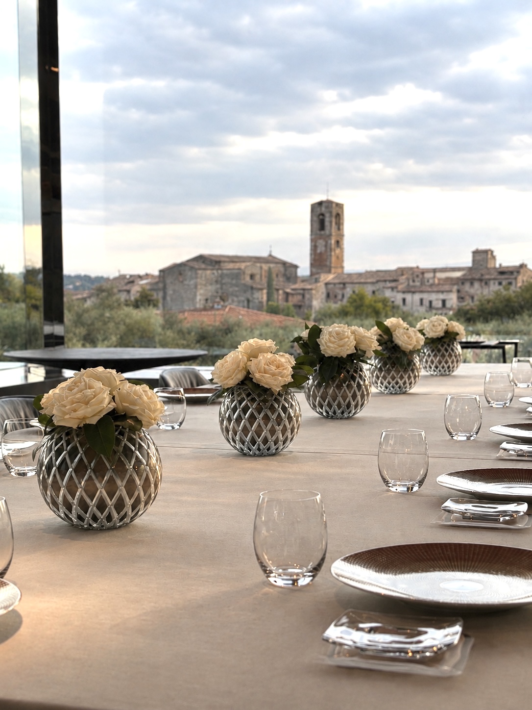 tavolo-imperiale-arnolfo-ristorante-matrimoni-toscana tavolo-imperiale-arnolfo-ristorante-matrimoni-toscana