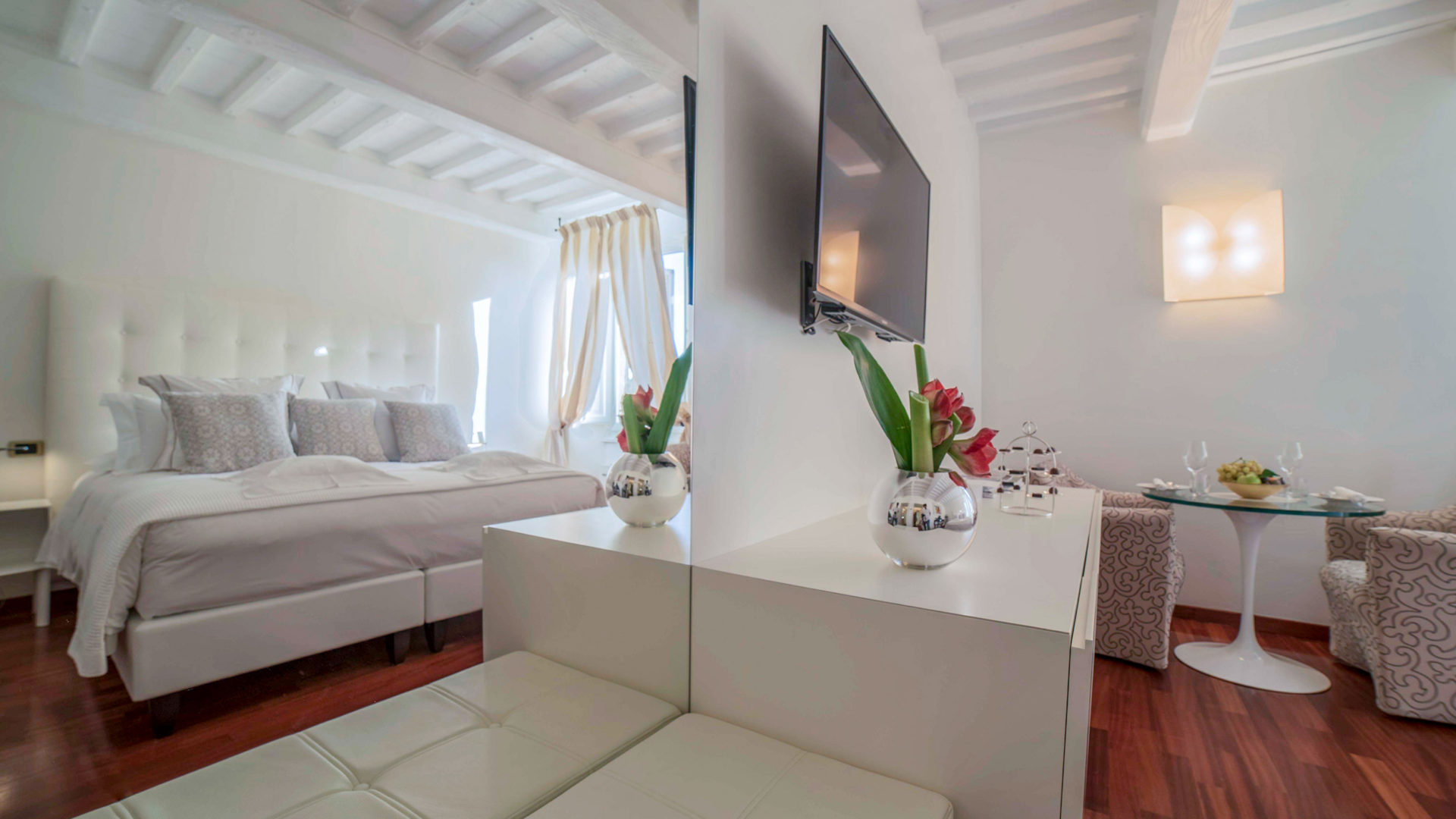 Rooms Rooms